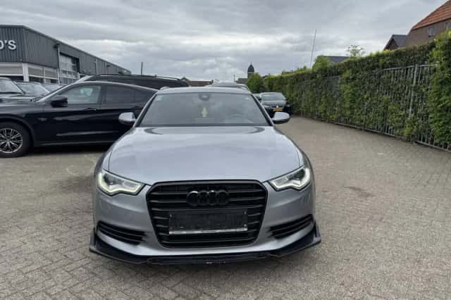 Audi A6 (2013) thumbnail 2