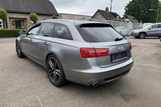 Audi A6 (2013) thumbnail 6