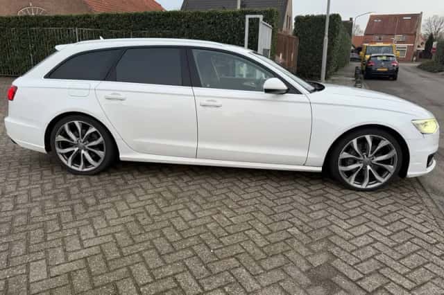 Audi A6 (2014) thumbnail 3