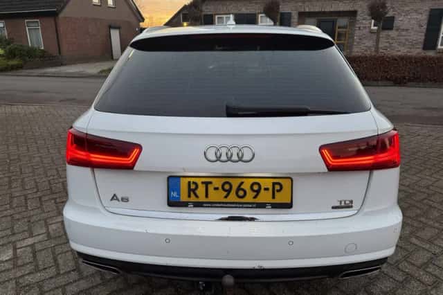 Audi A6 (2014) thumbnail 6