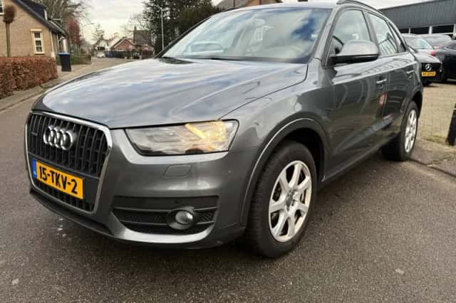 Audi Q3 (2012) thumbnail 4