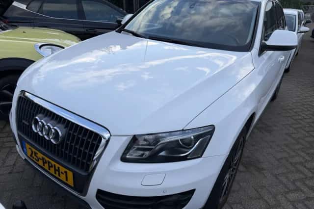 Audi Q5 (2011) thumbnail 3