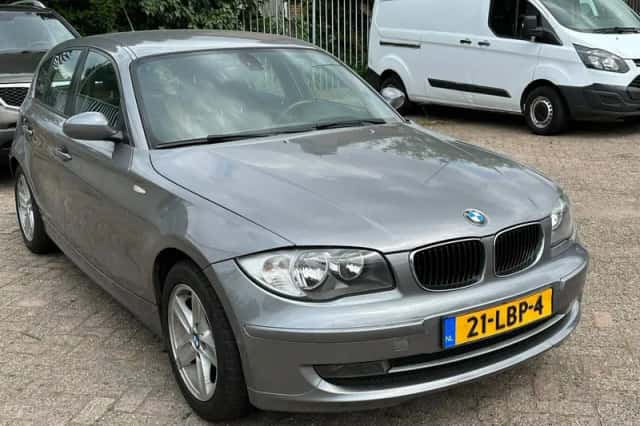 BMW 1-Serie (2010) thumbnail 4