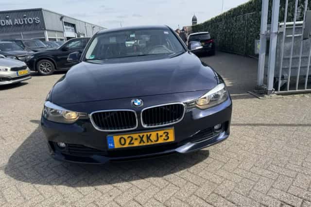 BMW 3-Serie (2012) thumbnail 3