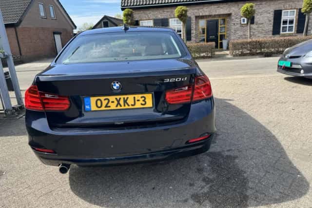 BMW 3-Serie (2012) thumbnail 5