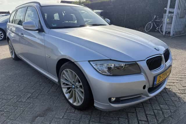 BMW 3-Serie (2012) thumbnail 2