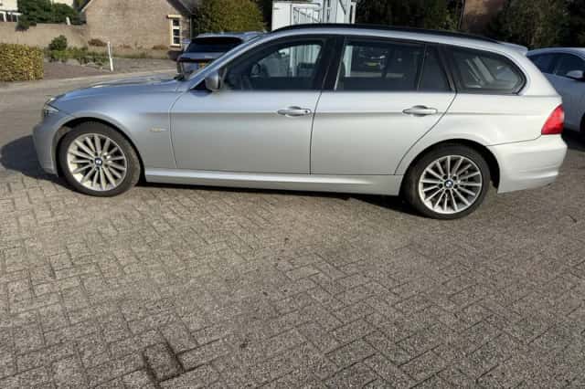 BMW 3-Serie (2012) thumbnail 6