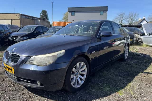 BMW 5-Serie (2005) thumbnail 2