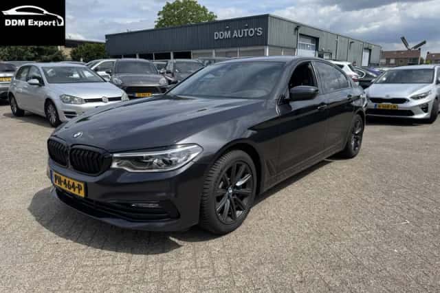 BMW 5-Serie (2017) thumbnail 1