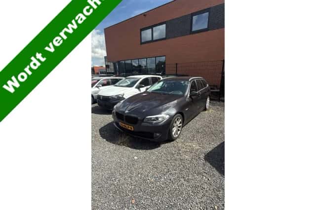 BMW 5-Serie (2011) thumbnail 1