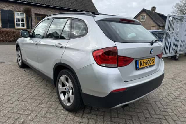 BMW X1 (2011) thumbnail 4