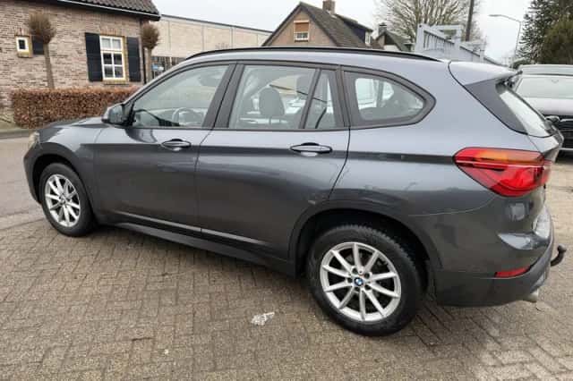 BMW X1 (2020) thumbnail 3