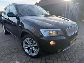 BMW X3 (2012) thumbnail 2