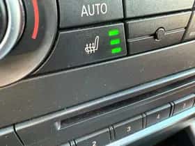 BMW X3 (2012) thumbnail 16