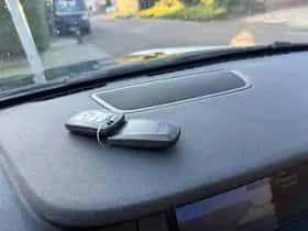 BMW X3 (2012) thumbnail 23