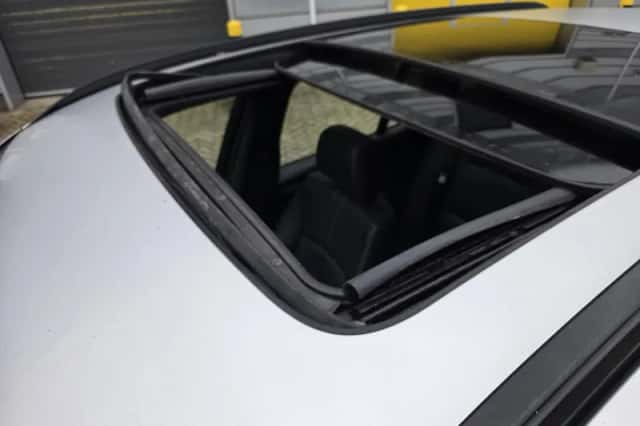 BMW X3 (2012) thumbnail 4