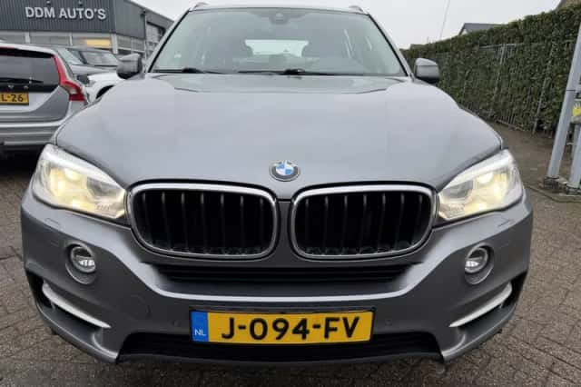 BMW X5 (2015) thumbnail 4