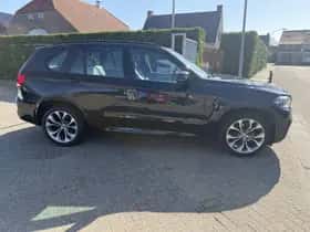 BMW X5 (2017) thumbnail 33