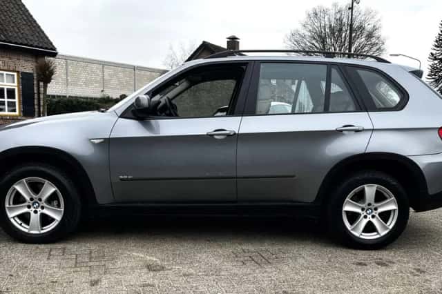 BMW X5 (2007) thumbnail 3