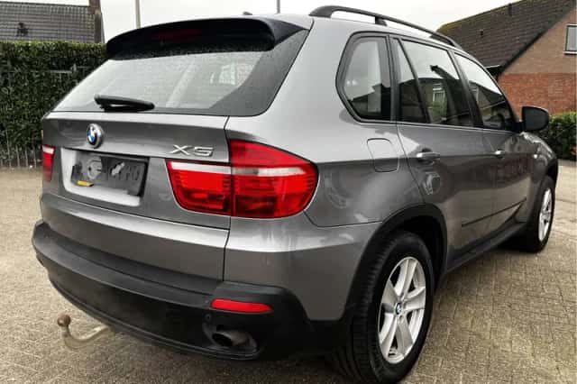 BMW X5 (2007) thumbnail 5