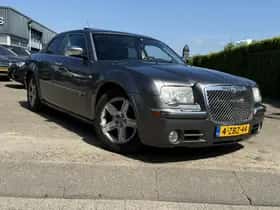 Chrysler 300C (2010) thumbnail 2