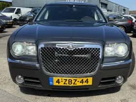 Chrysler 300C (2010) thumbnail 3