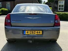 Chrysler 300C (2010) thumbnail 6