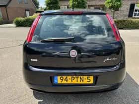 Fiat Punto (2011) thumbnail 3