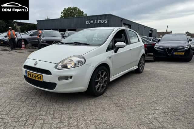 Fiat Punto (2013) thumbnail 1