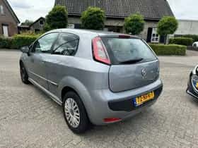 Fiat Punto (2010) thumbnail 4