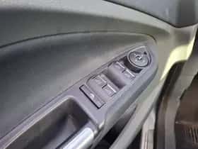 Ford C-Max (2011) thumbnail 11