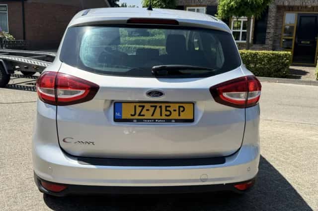 Ford C-Max (2016) thumbnail 5