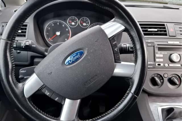Ford C-Max (2008) thumbnail 3