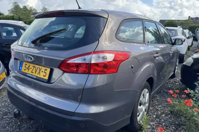 Ford Focus (2013) thumbnail 4