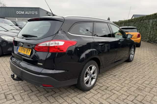 Ford Focus (2014) thumbnail 6