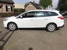 Ford Focus (2013) thumbnail 3