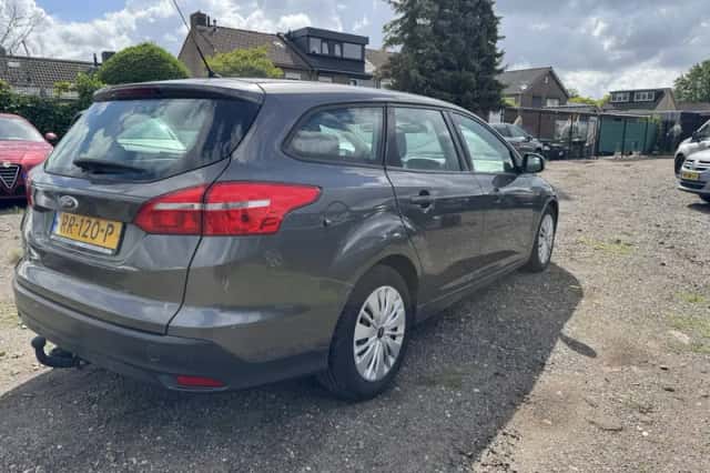 Ford Focus (2015) thumbnail 5