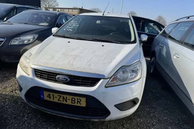 Ford Focus (2008) thumbnail 2