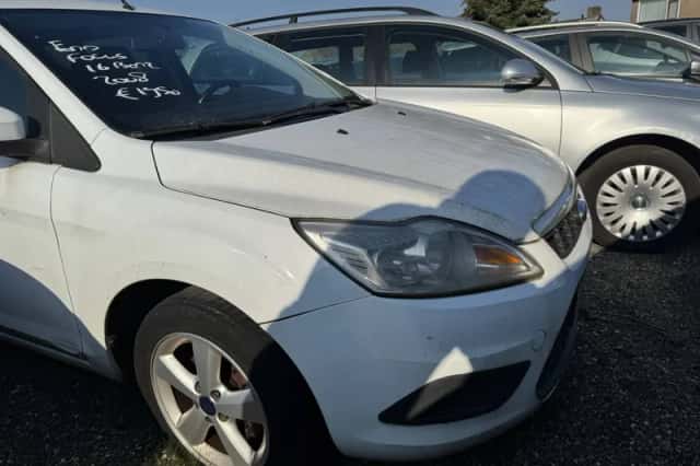 Ford Focus (2008) thumbnail 3