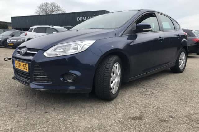 Ford Focus (2013) thumbnail 2