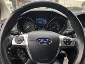 Ford Focus (2013) thumbnail 11