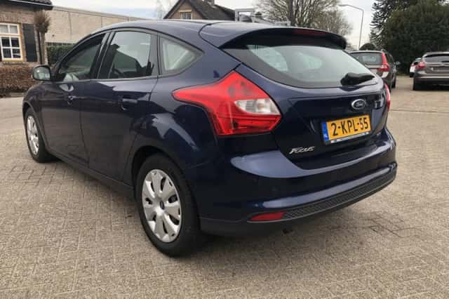 Ford Focus (2013) thumbnail 4
