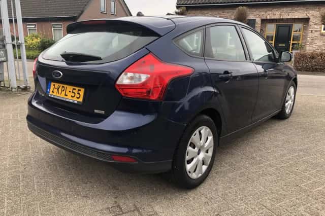 Ford Focus (2013) thumbnail 5