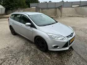 Ford Focus (2012) thumbnail 3