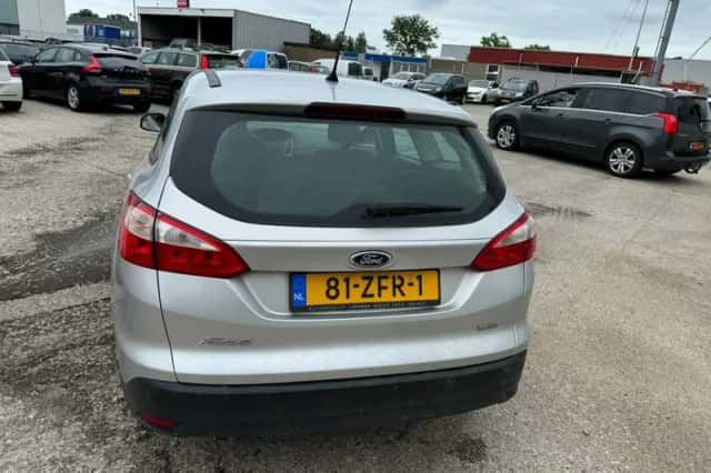 Ford Focus (2012) thumbnail 4
