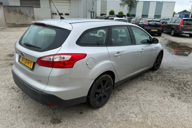 Ford Focus (2012) thumbnail 6