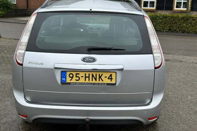 Ford Focus (2009) thumbnail 5
