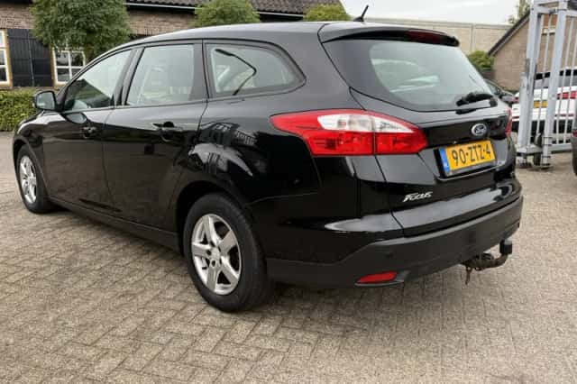 Ford Focus (2013) thumbnail 5