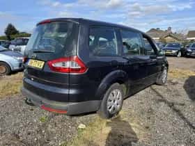 Ford Galaxy (2007) thumbnail 4
