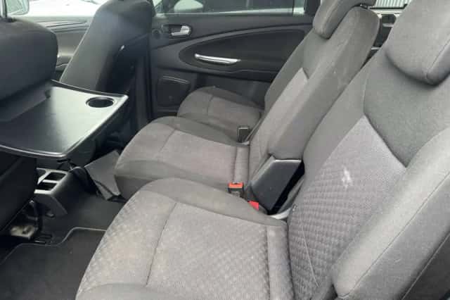 Ford Galaxy (2010) thumbnail 6